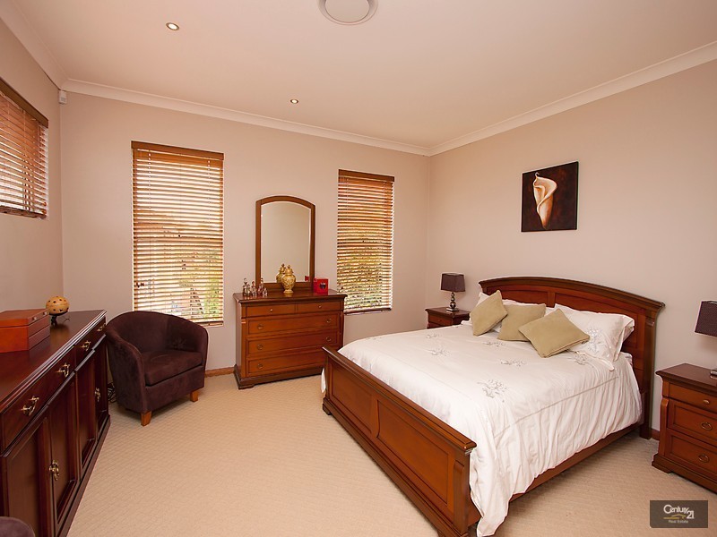 2 Fleet Avenue, Earlwood NSW 2206