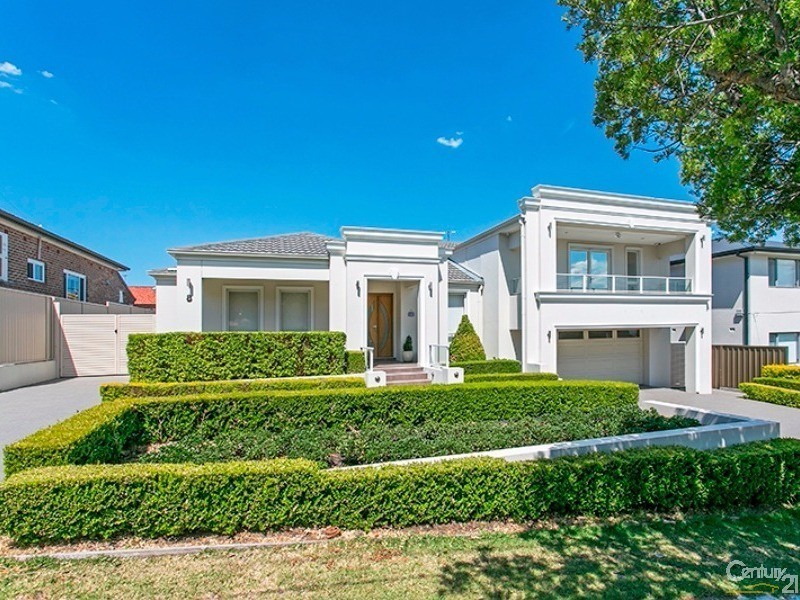 8 Pangee Street, Kingsgrove NSW 2208