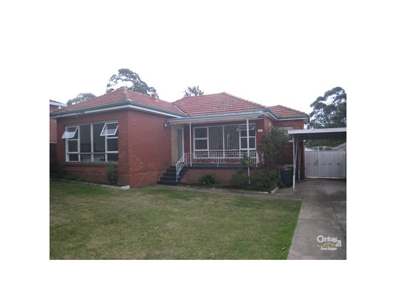 15 Undercliffe Road, Earlwood NSW 2206