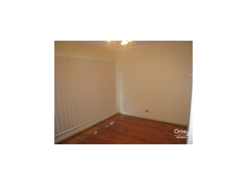 15 Undercliffe Road, Earlwood NSW 2206