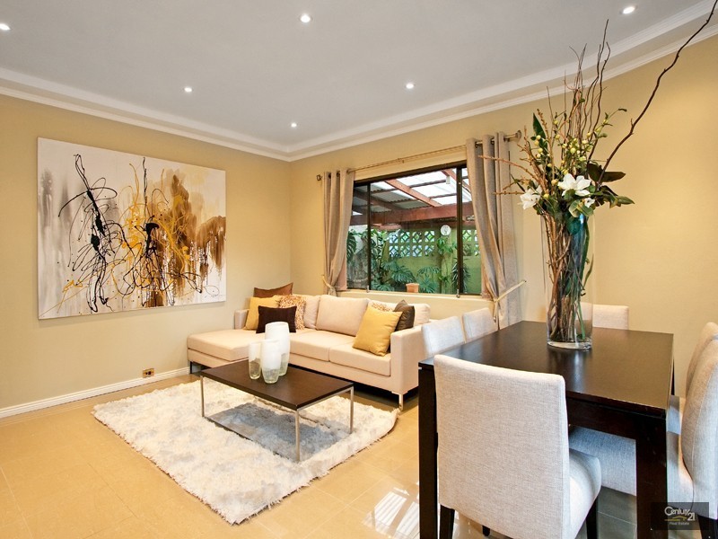 10 Wyatt Avenue, Earlwood NSW 2206