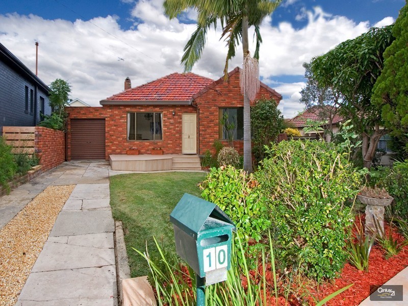 10 Wyatt Avenue, Earlwood NSW 2206