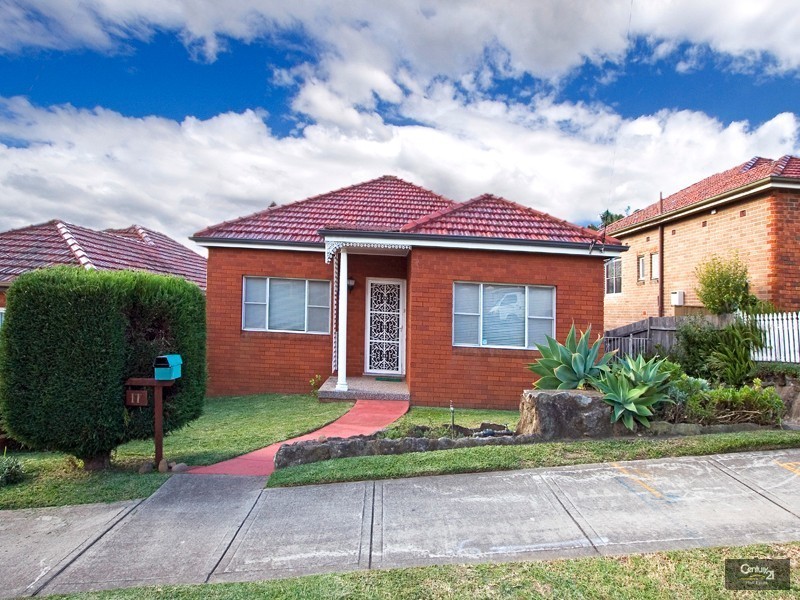 11 Mooney Avenue, Earlwood NSW 2206