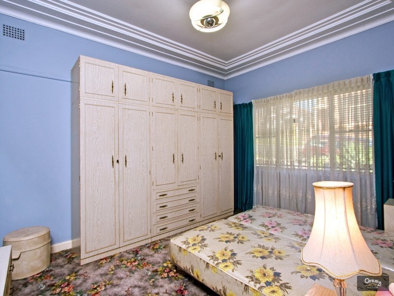 11 Mooney Avenue, Earlwood NSW 2206