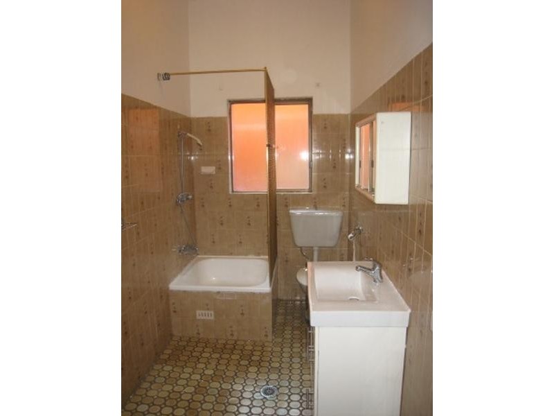 4 Rome Street, Canterbury NSW 2193