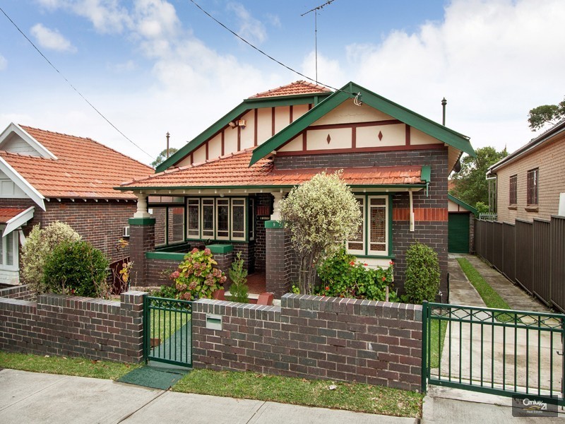9 St James Avenue, Earlwood NSW 2206