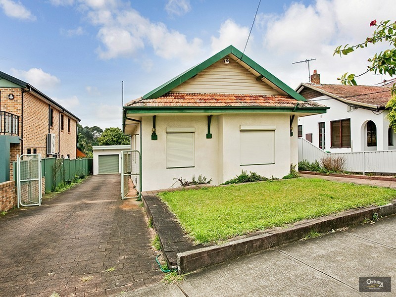 26 Narani Crescent, Earlwood NSW 2206