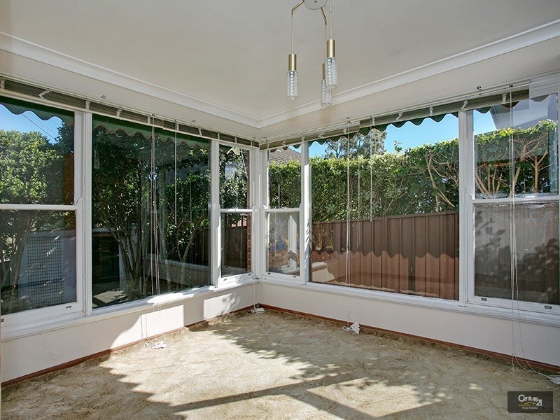 9 Airedale Avenue, Earlwood NSW 2206