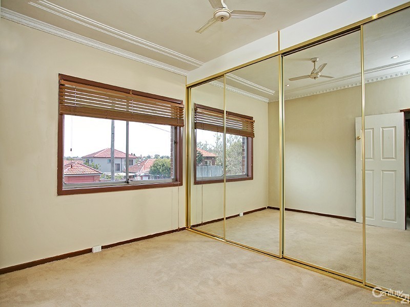 10 Hillside Avenue, Clemton Park NSW 2206