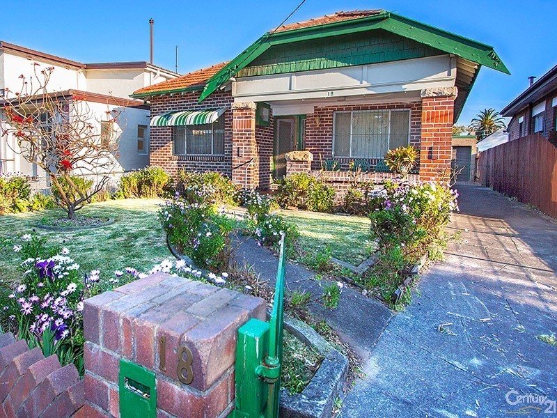 18 William Street, Earlwood NSW 2206