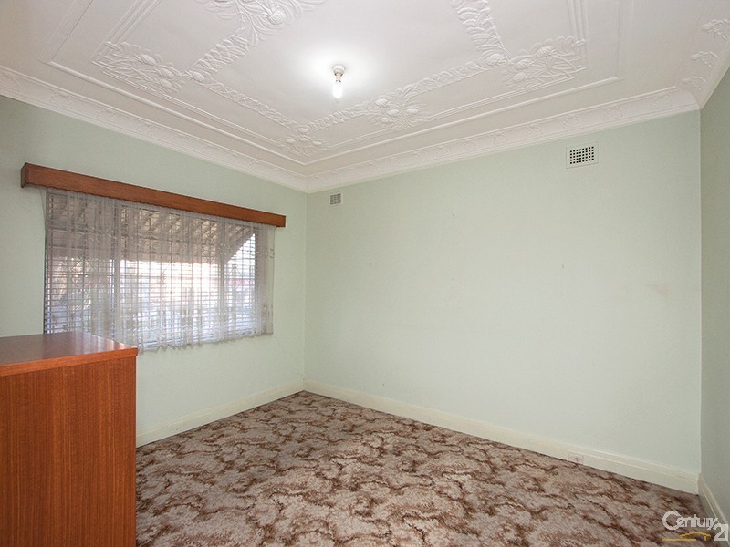 18 William Street, Earlwood NSW 2206