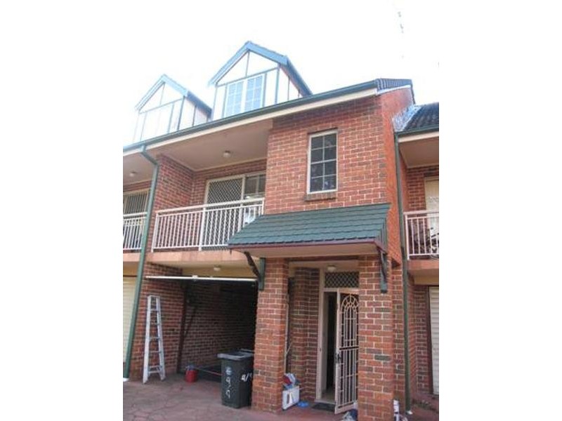 4/9 Highcliff Road, Earlwood NSW 2206