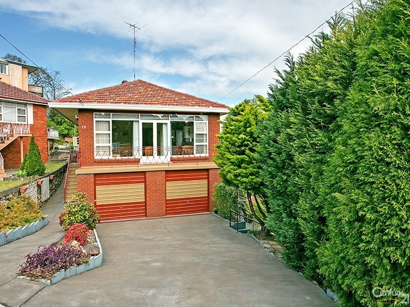 19 Highland Crescent, Earlwood NSW 2206