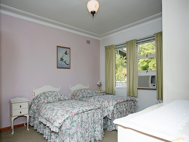 19 Highland Crescent, Earlwood NSW 2206