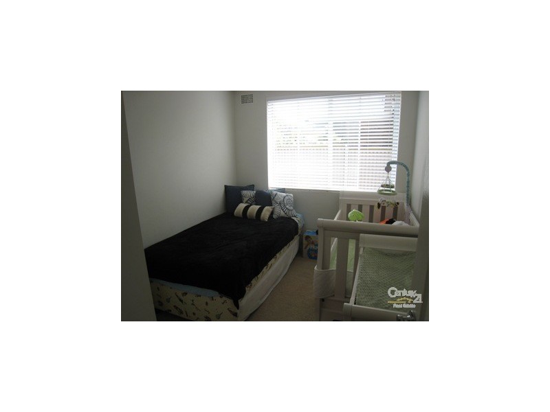 2/10 Dunkirk Avenue, Kingsgrove NSW 2208