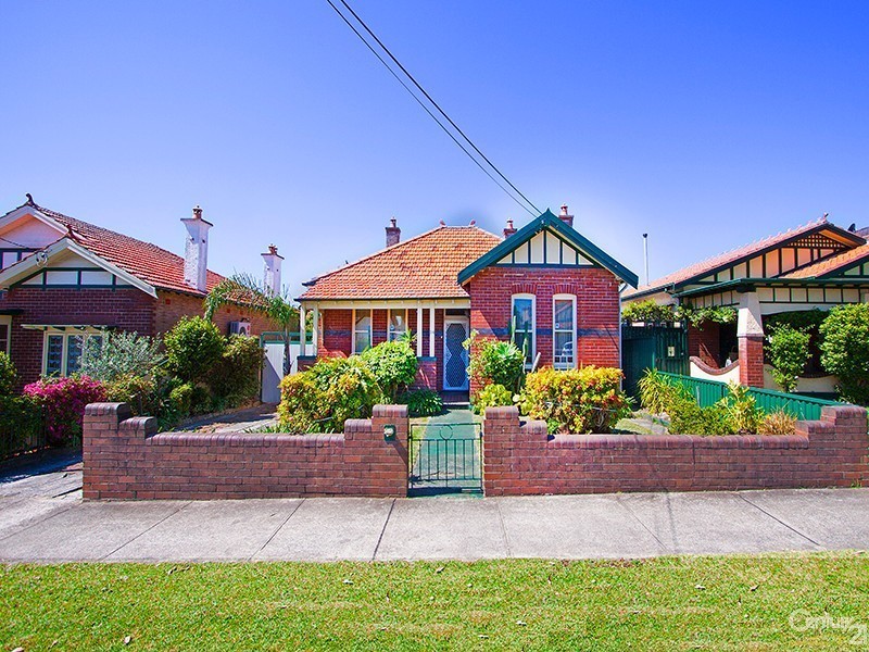 24 Highworth Avenue, Bexley NSW 2207