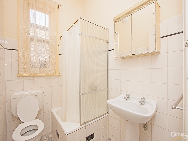 24 Highworth Avenue, Bexley NSW 2207