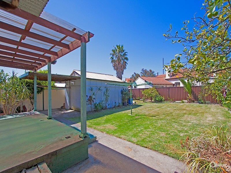 24 Highworth Avenue, Bexley NSW 2207