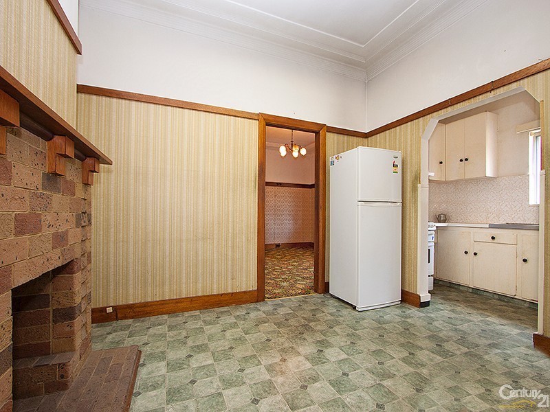 19 Mons Street, Canterbury NSW 2193