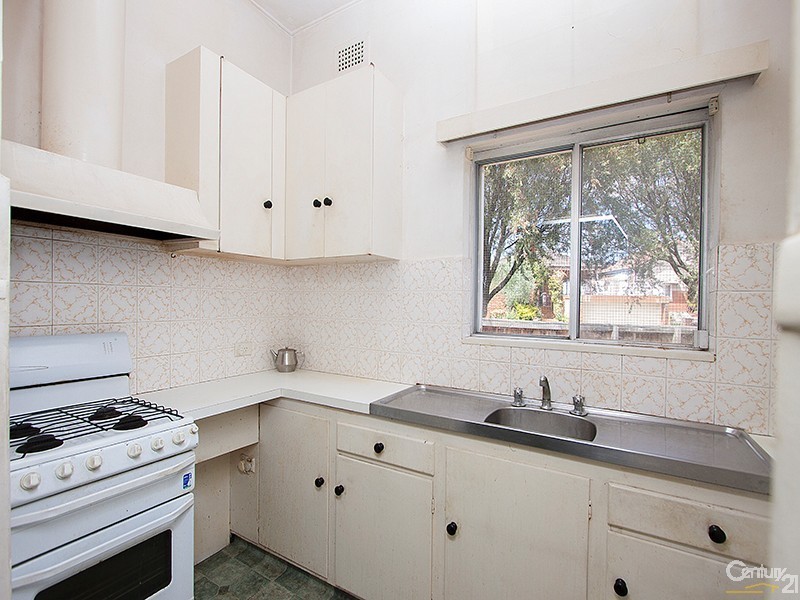 19 Mons Street, Canterbury NSW 2193