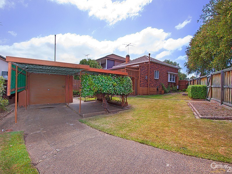 19 Mons Street, Canterbury NSW 2193