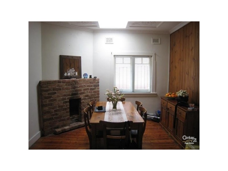 11 Angus Street, Earlwood NSW 2206