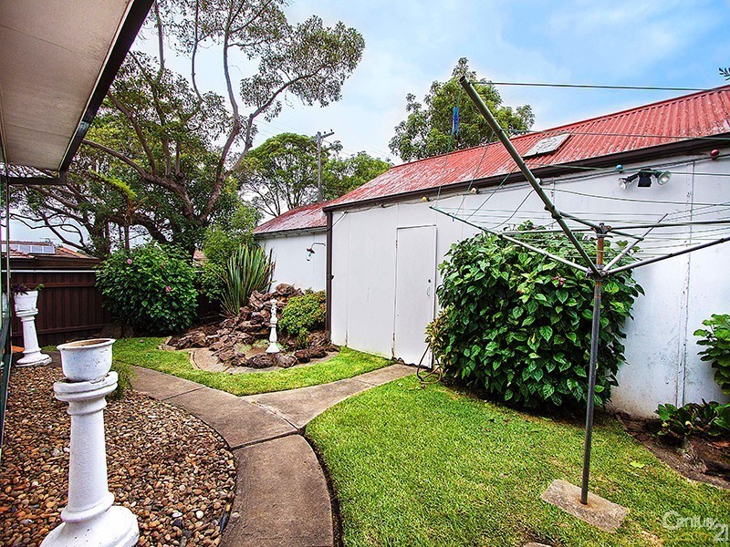 25 Shaw Avenue, Earlwood NSW 2206