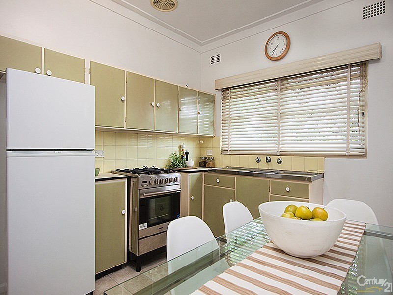 9 Waygrove Avenue, Earlwood NSW 2206