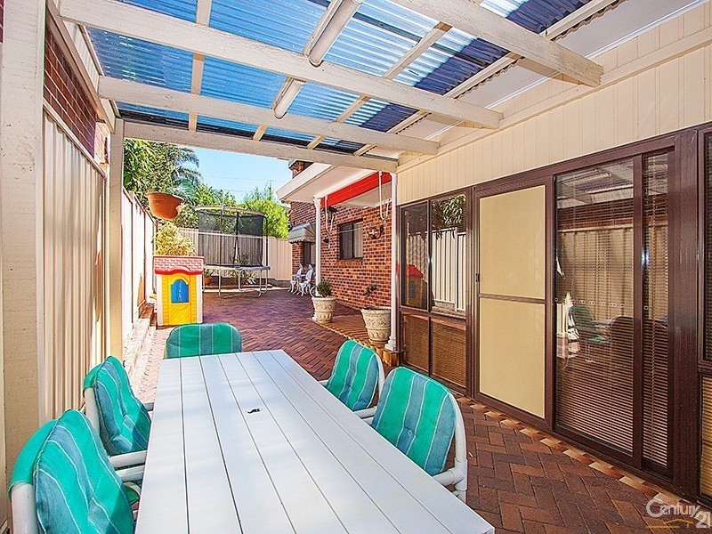 4 Graham Place, Earlwood NSW 2206