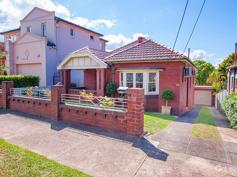 125 Prince Edward Avenue, Earlwood NSW 2206