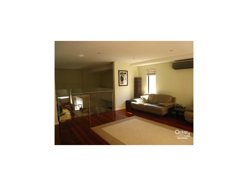 33 Highcliff Road, Earlwood NSW 2206