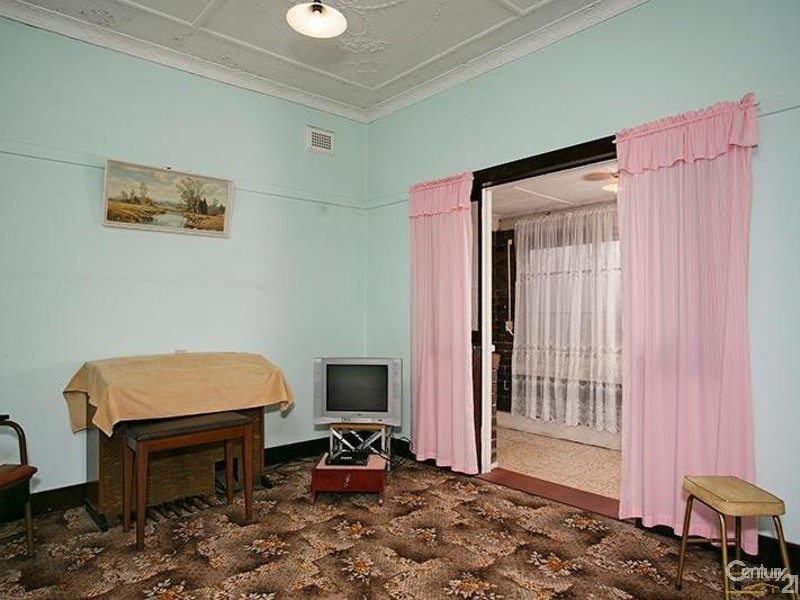 56 River Street, Earlwood NSW 2206