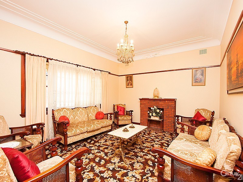 85 Wardell Road, Earlwood NSW 2206