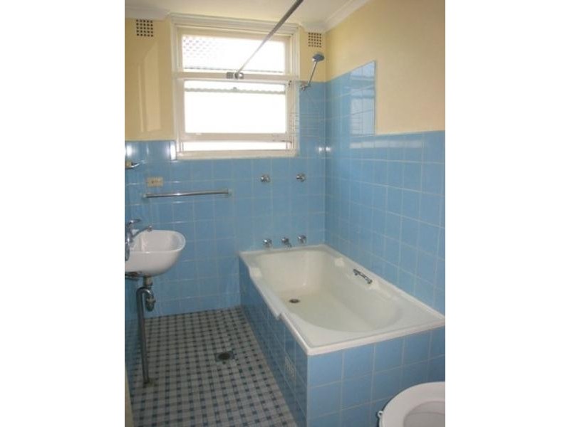 2/9 Olive Street, Kingsgrove NSW 2208