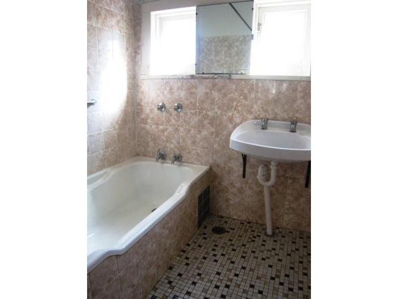 34 Manildra Street, Earlwood NSW 2206