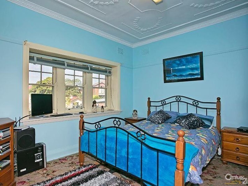 35 Gueudecourt Avenue, Earlwood NSW 2206