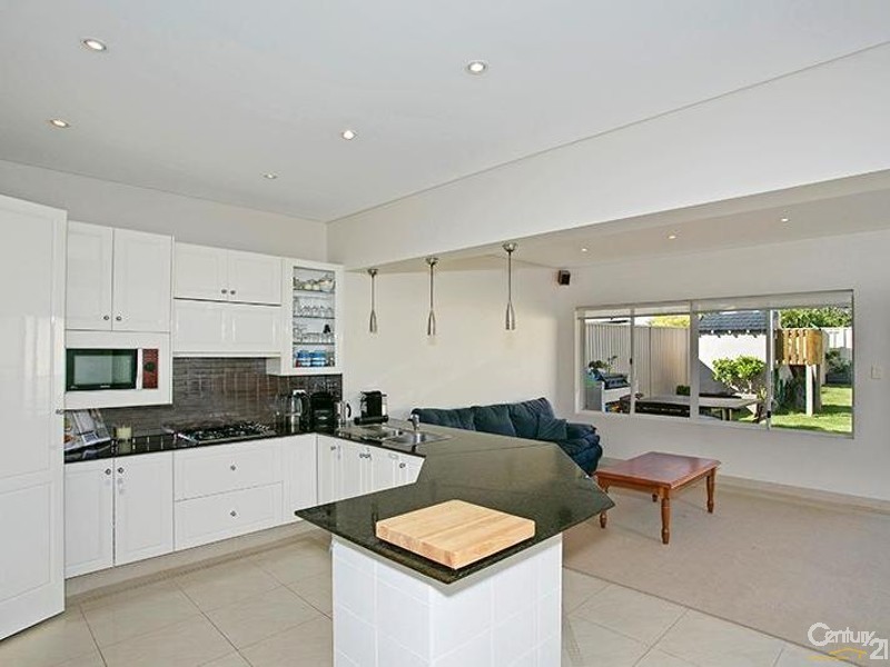 32 Chamberlain Road, Bexley NSW 2207