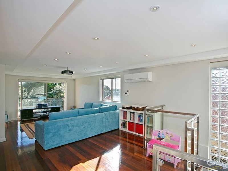 32 Chamberlain Road, Bexley NSW 2207