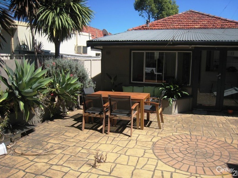 1086 Canterbury Road, Roselands NSW 2196