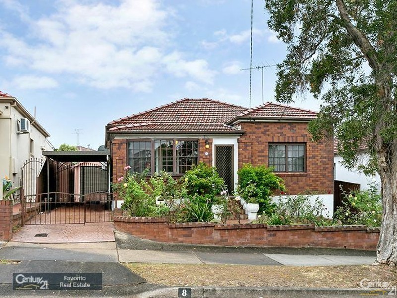 8 Woodlawn Avenue, Earlwood NSW 2206