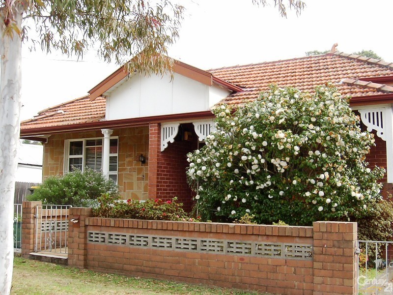 2 Ward Avenue, Canterbury NSW 2193