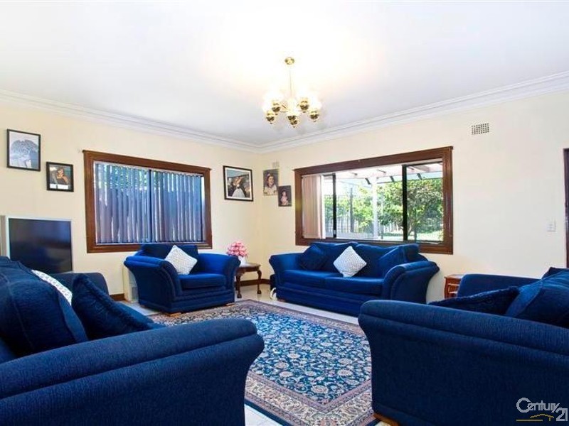 43 Hocking Avenue, Earlwood NSW 2206