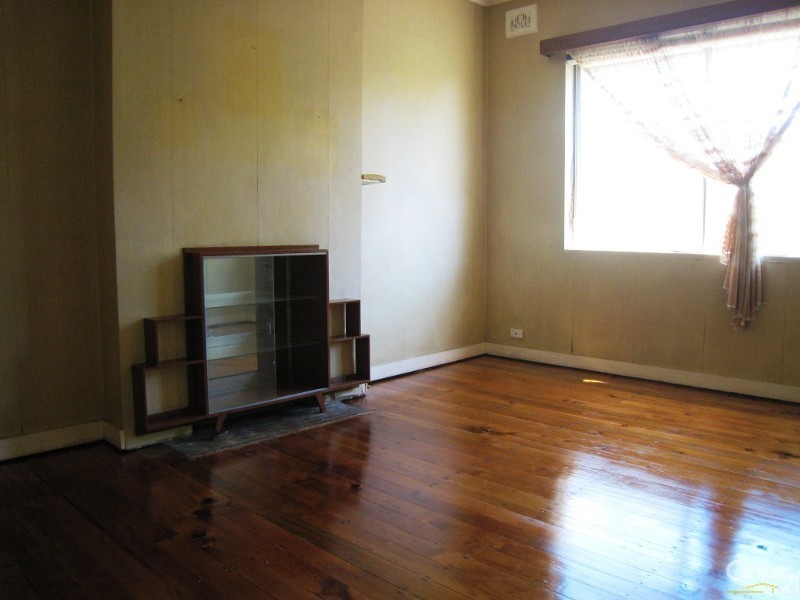 2 Ward Avenue, Canterbury NSW 2193