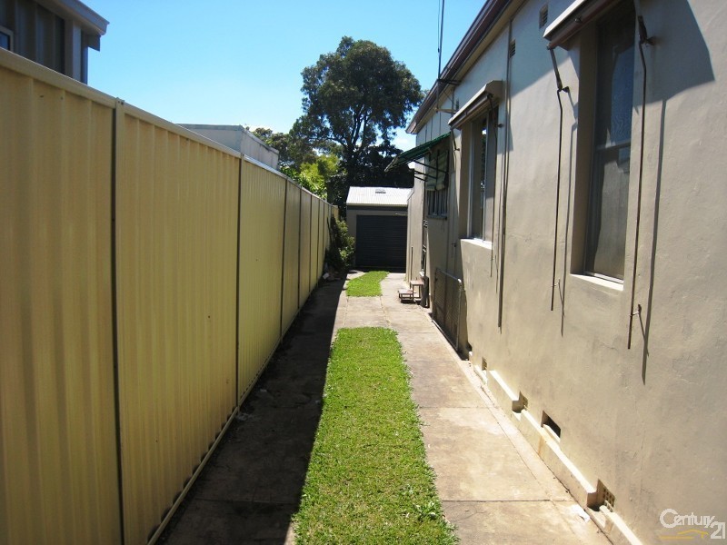 2 Ward Avenue, Canterbury NSW 2193