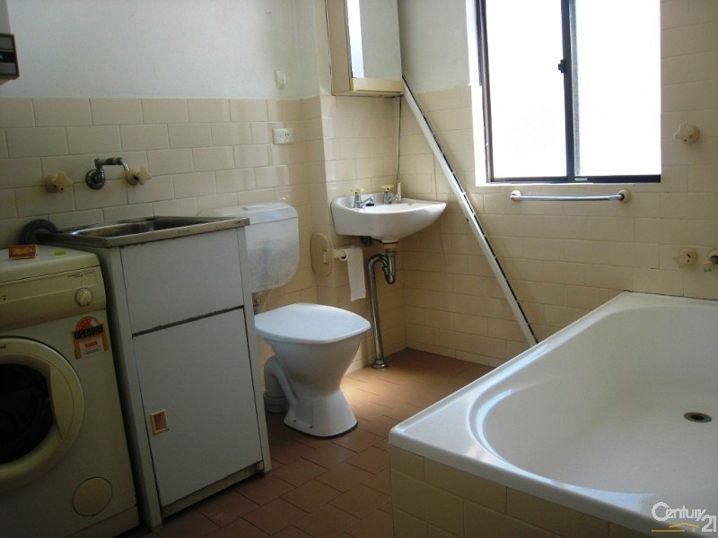 2/342 Joy Lane, Earlwood NSW 2206