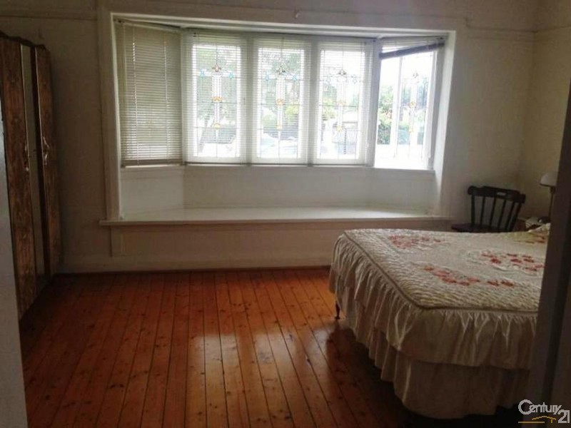 12 Fricourt Avenue, Earlwood NSW 2206