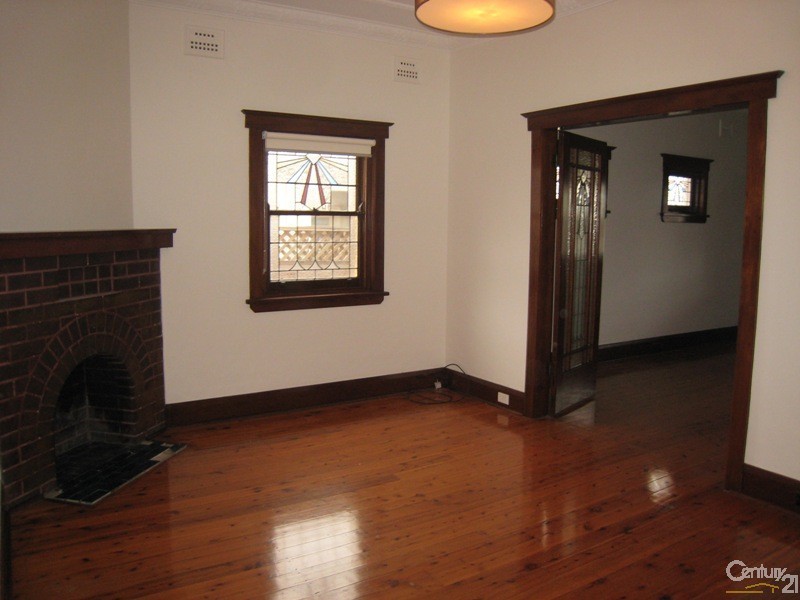 12 Baringa Road, Earlwood NSW 2206