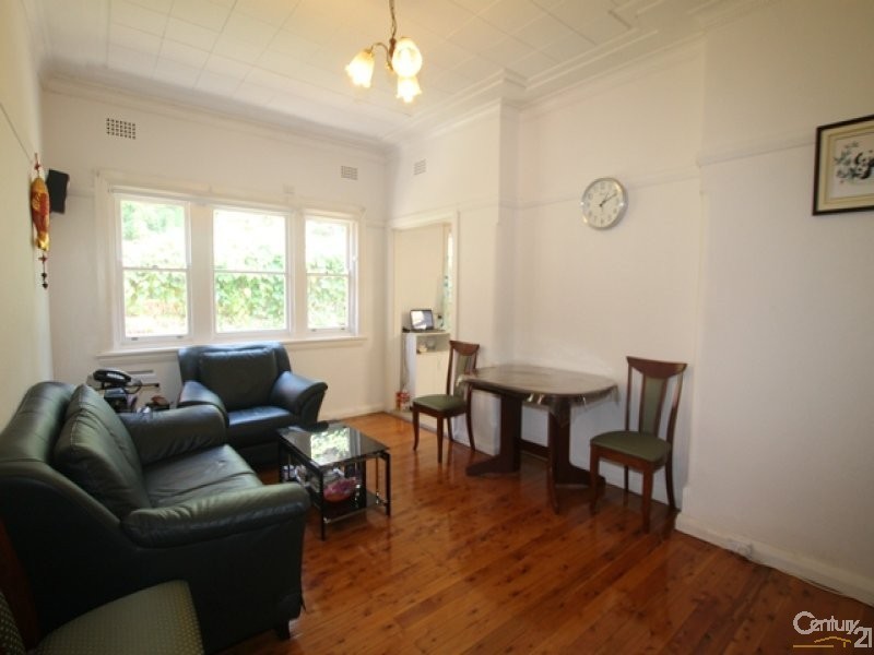 13 Bray Avenue, Earlwood NSW 2206