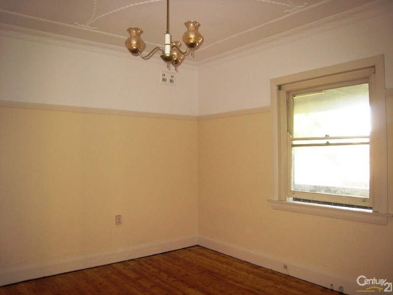 9 Farnham Avenue, Roselands NSW 2196