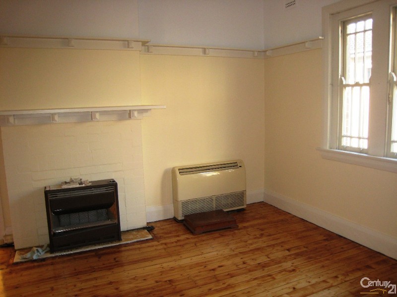 9 Farnham Avenue, Roselands NSW 2196